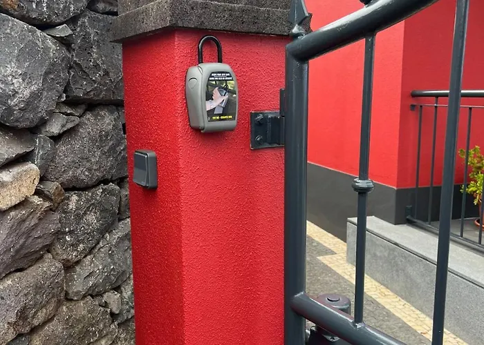 Refúgio Ponta do Sol (Madeira)